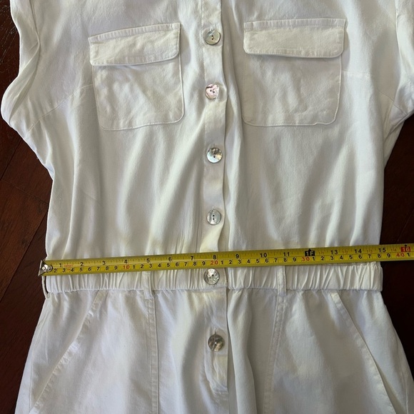 $99 KUT From the Kloth Short Sleeve Button Down Romper Medium White stretchy - Picture 2 of 7